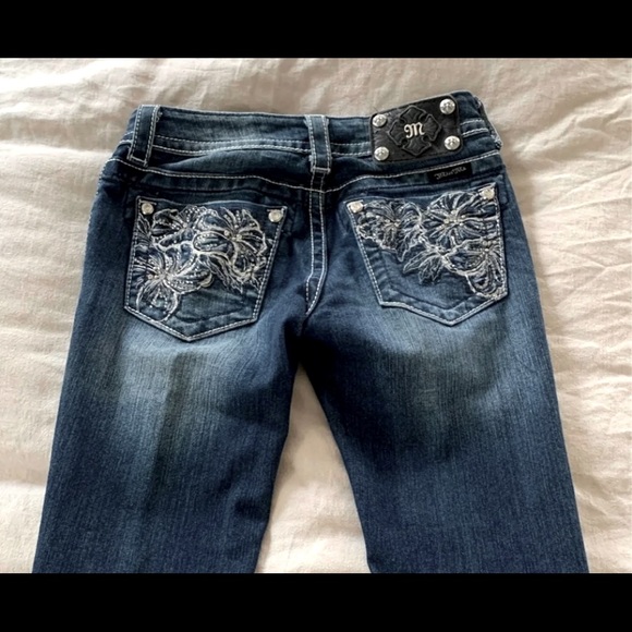 ❤️Sold❤️ Miss Me Jeans Size 25 - Picture 2 of 5